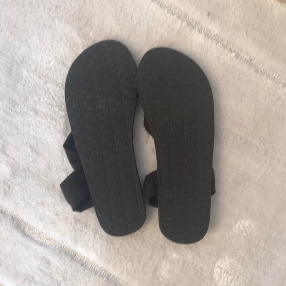 Sanuk Sling Sandals - Picture 4 of 5